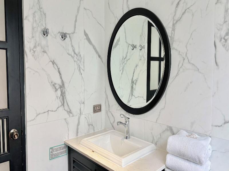 Glory Boutique Suite image