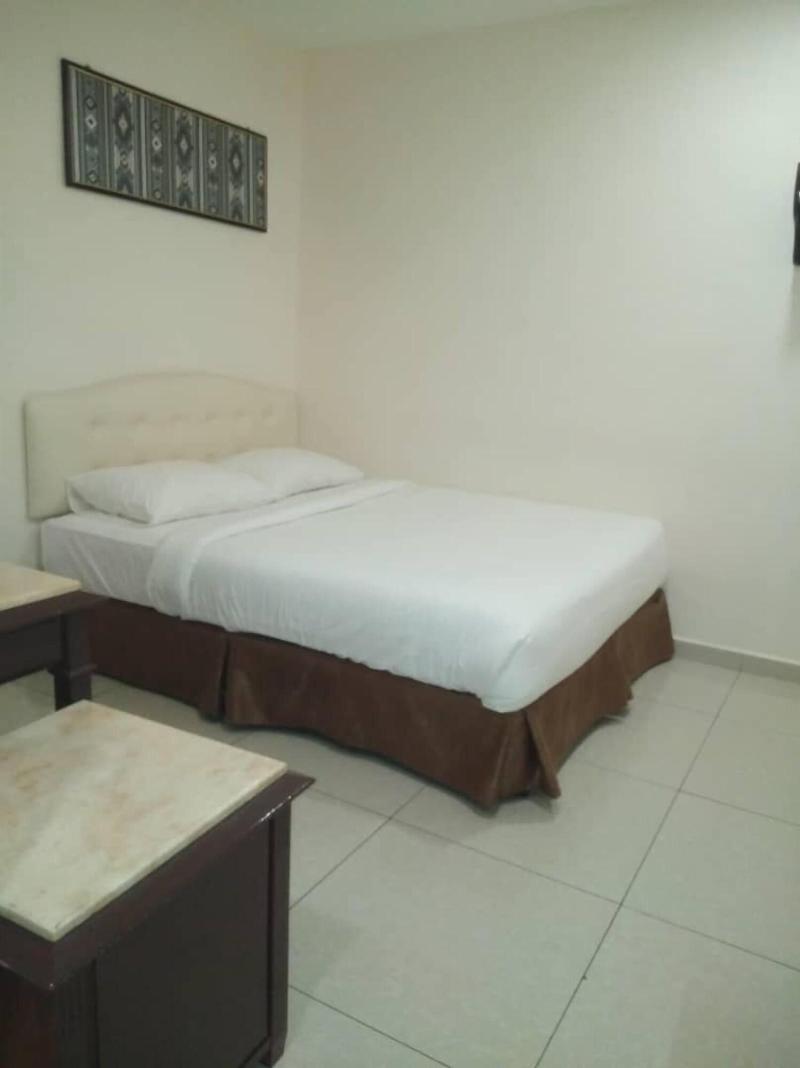 Sam Hotel image