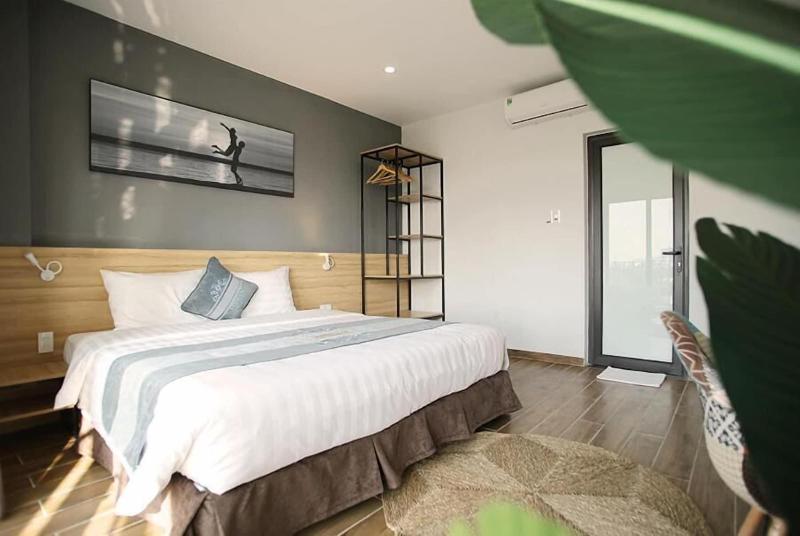 Kingsales Hotel image