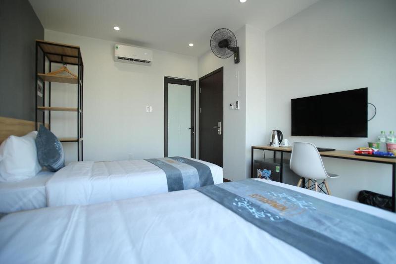 Kingsales Hotel image