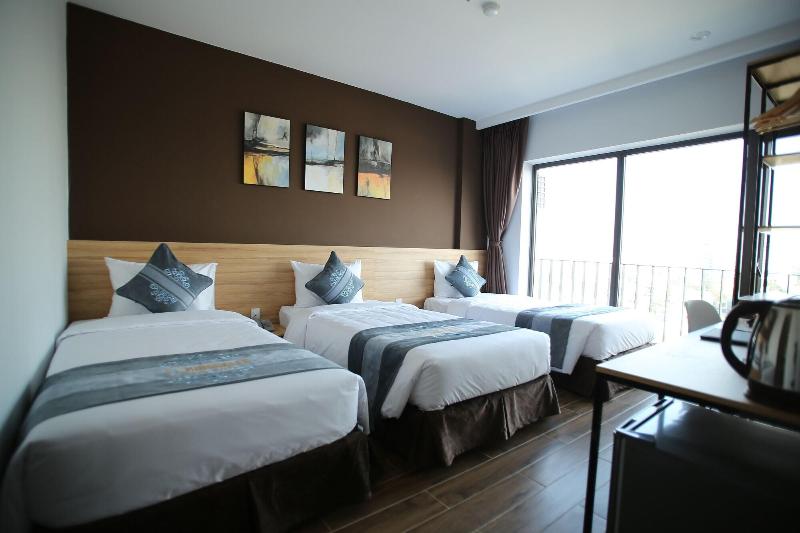 Kingsales Hotel image