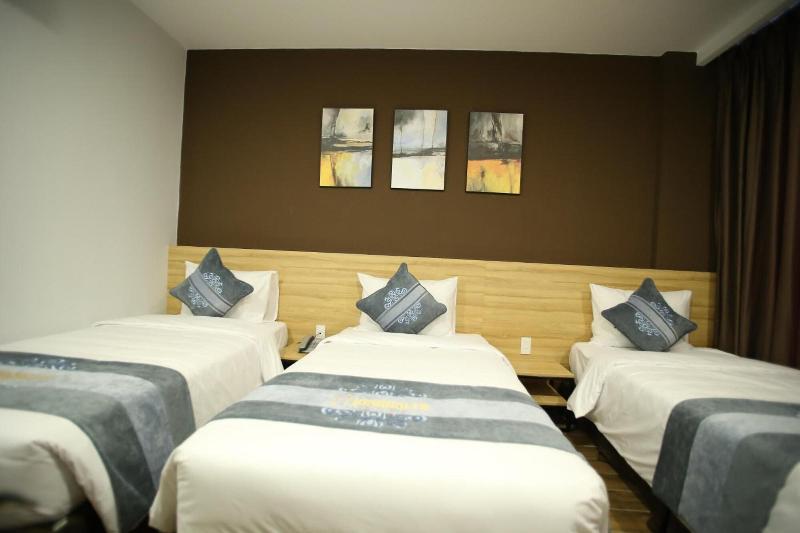 Kingsales Hotel image