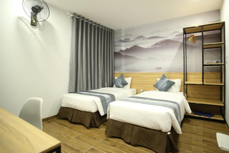 Kingsales Hotel image
