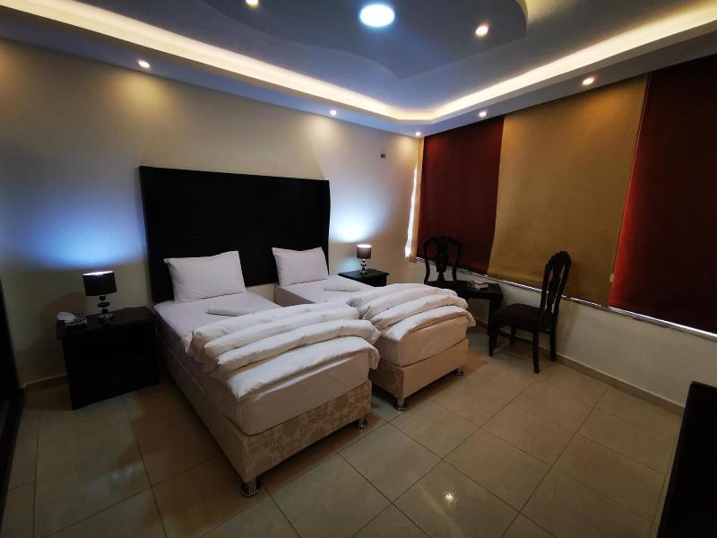 Alfakher Hotel Apartments image