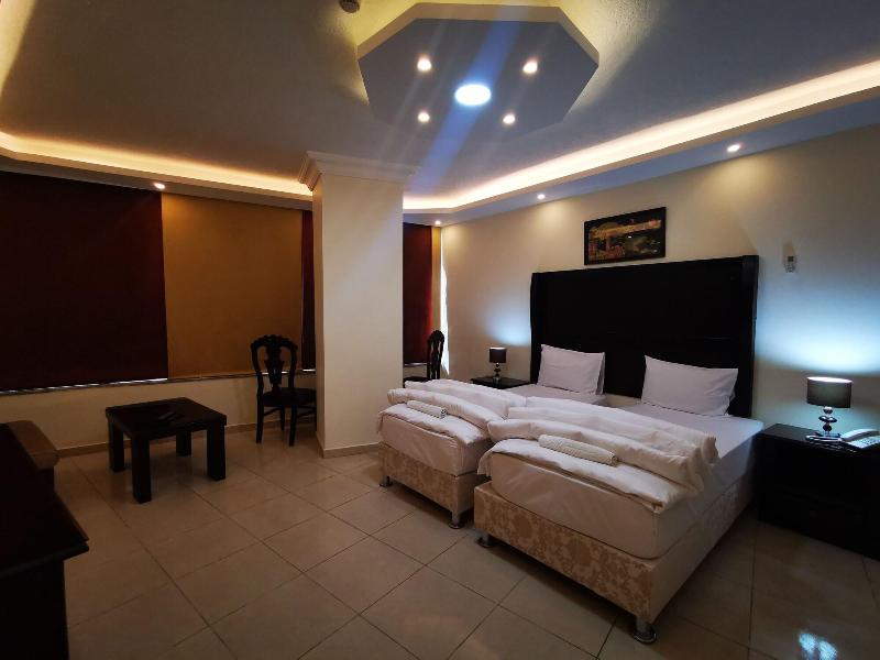 Alfakher Hotel Apartments image
