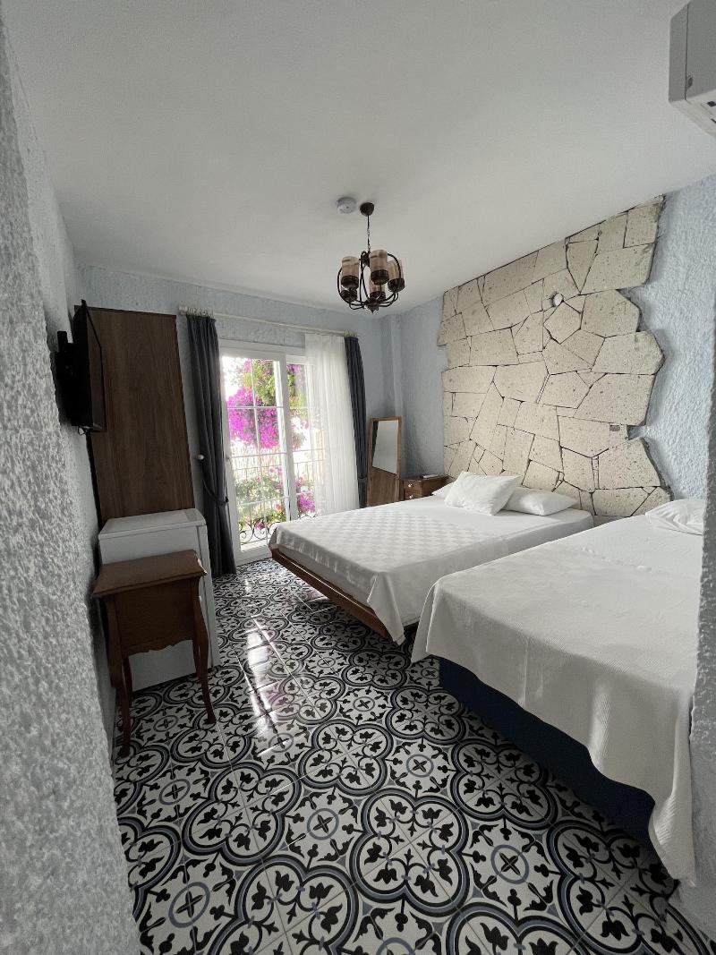 Villa Veria image