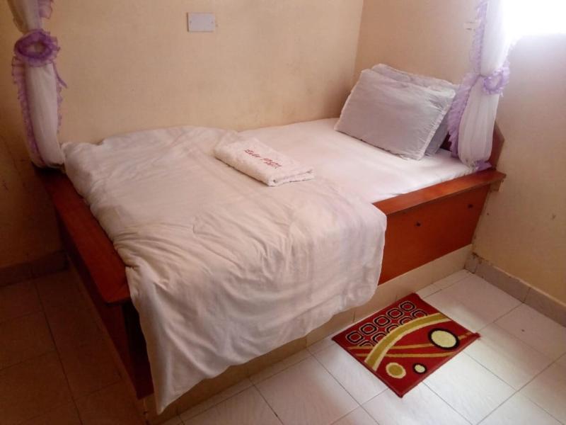 Ruby G Hotel And Club image