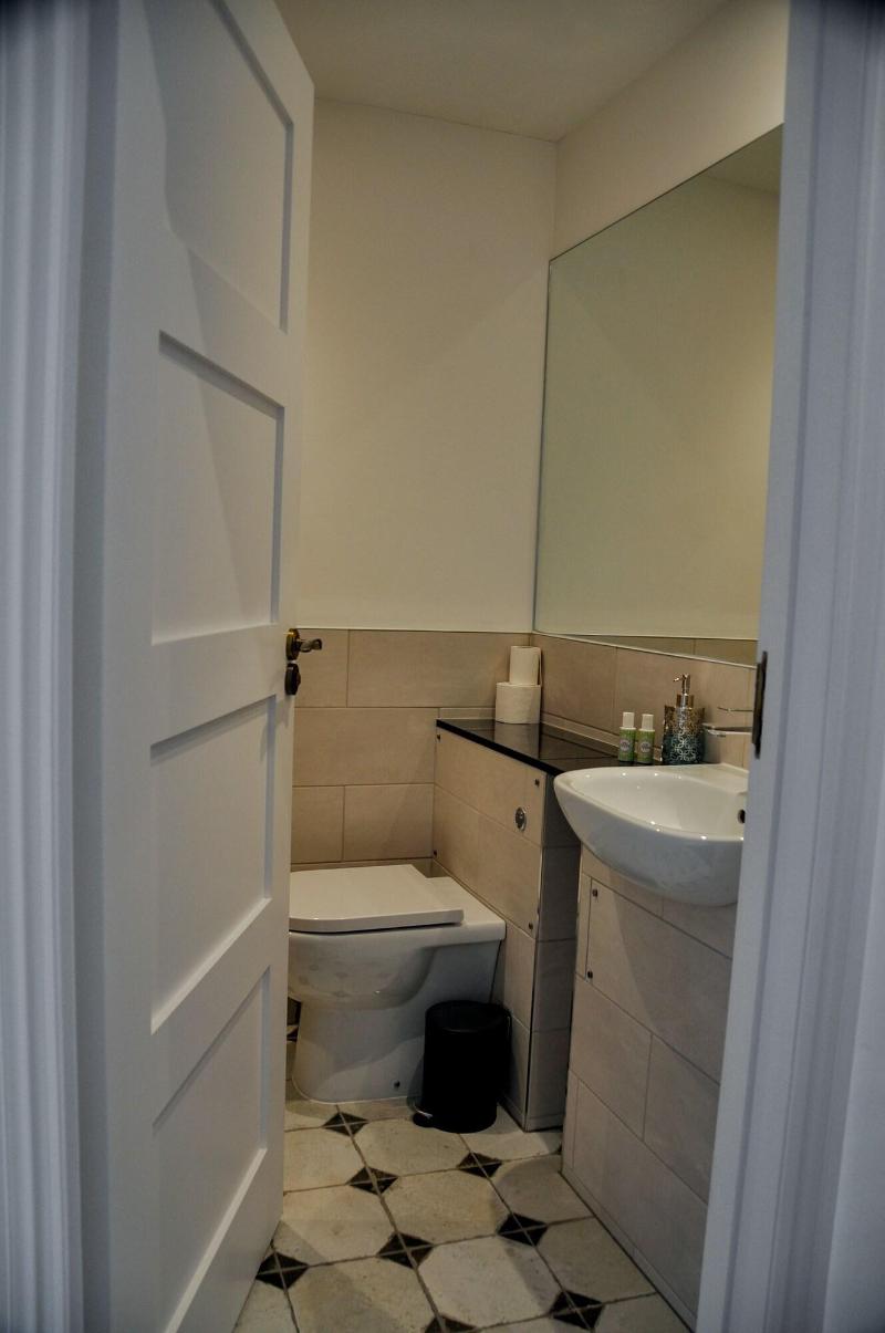 Upstairs At 33 image