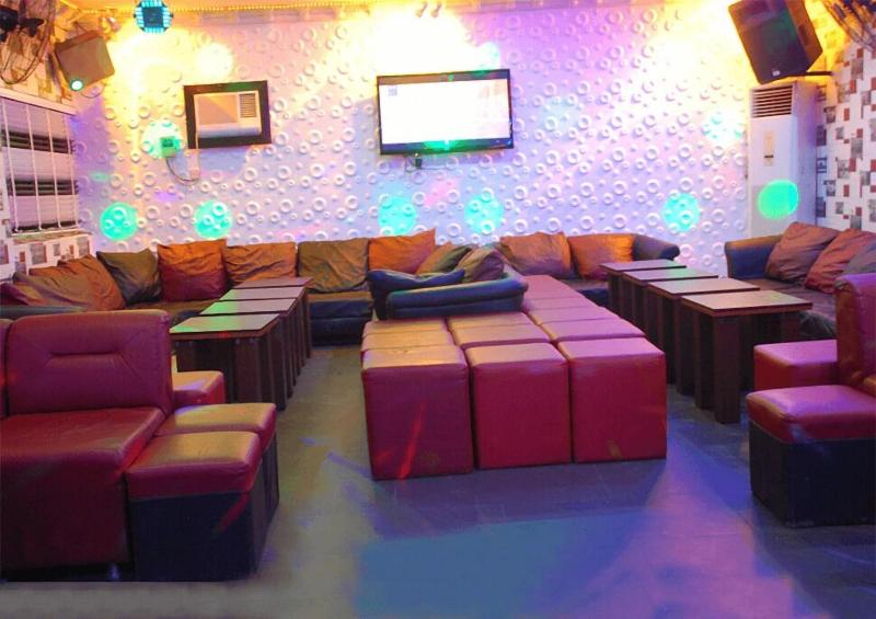 Tuscany Suites image