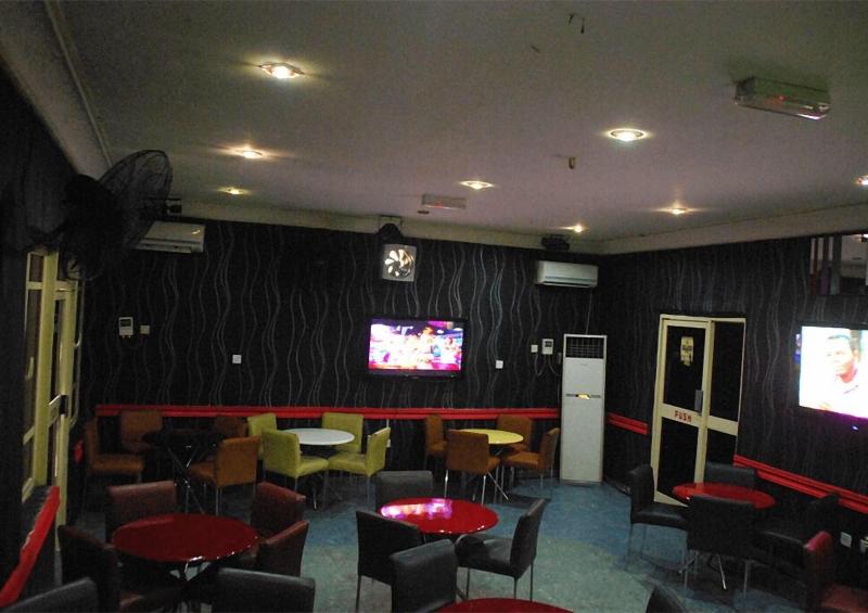 Tuscany Suites image