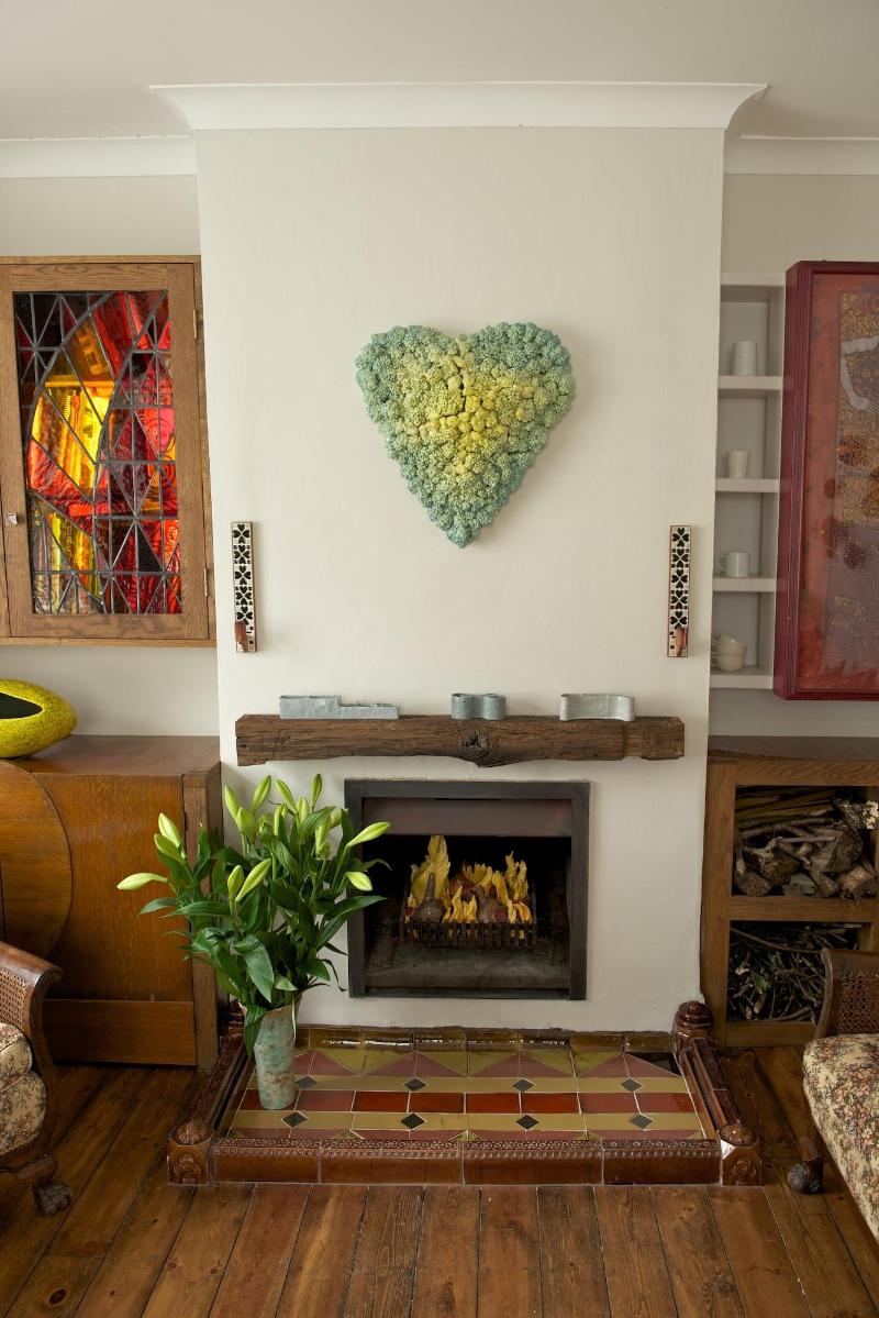 The Ceramic House image