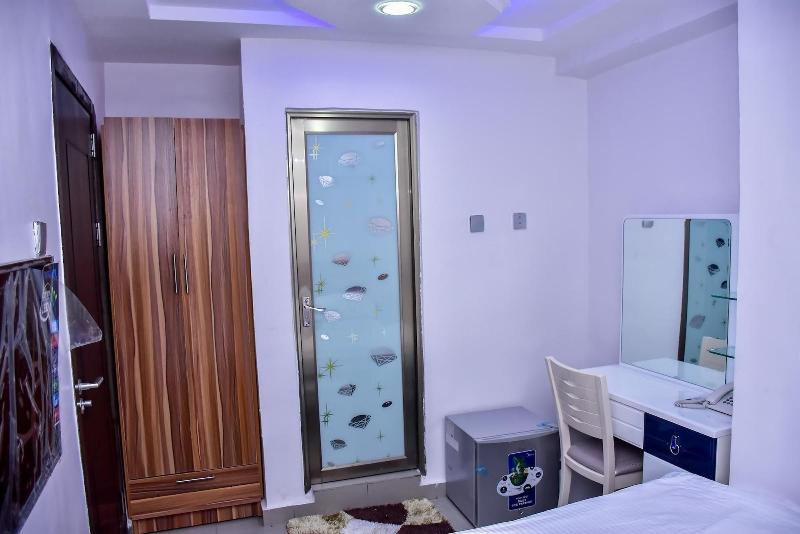 Thrivemax Hotel And Suites image