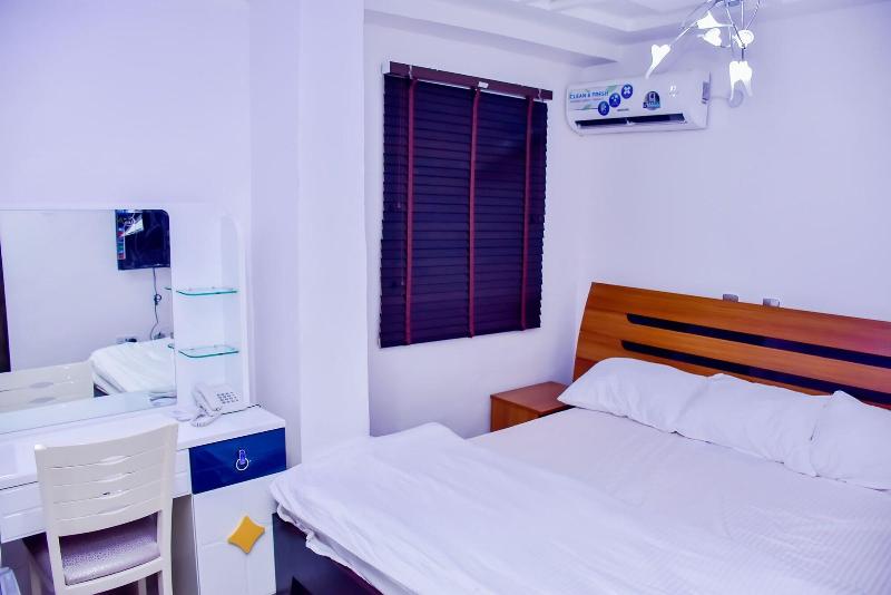 Thrivemax Hotel And Suites image