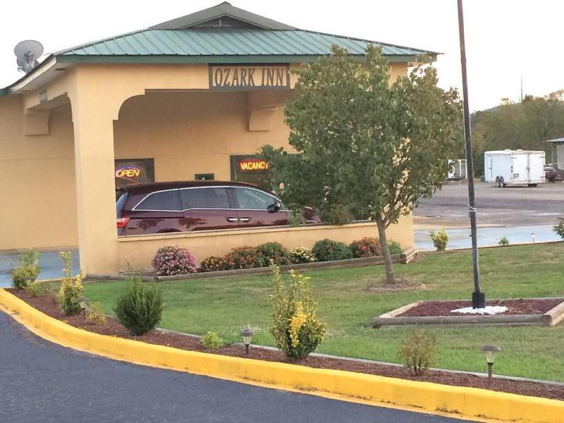 Ozark Springs Lodge image