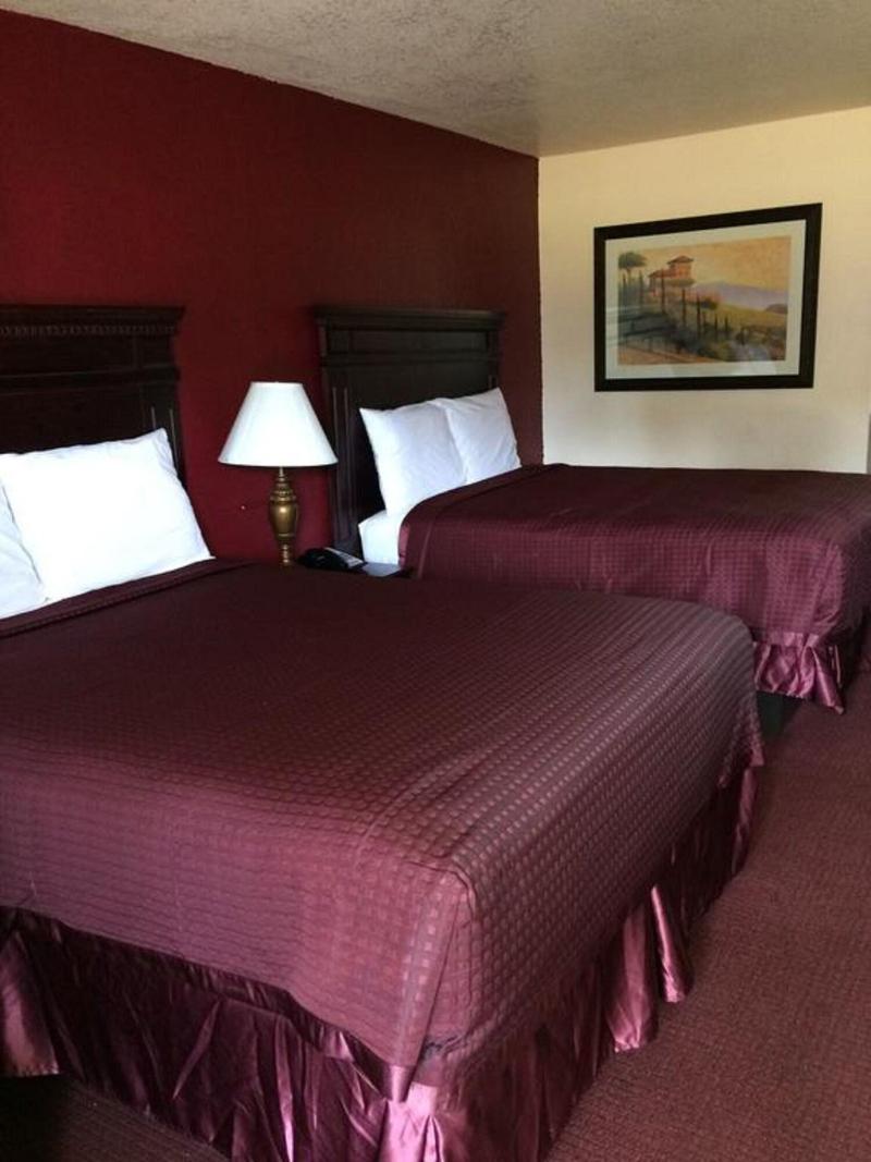 Ozark Springs Lodge image