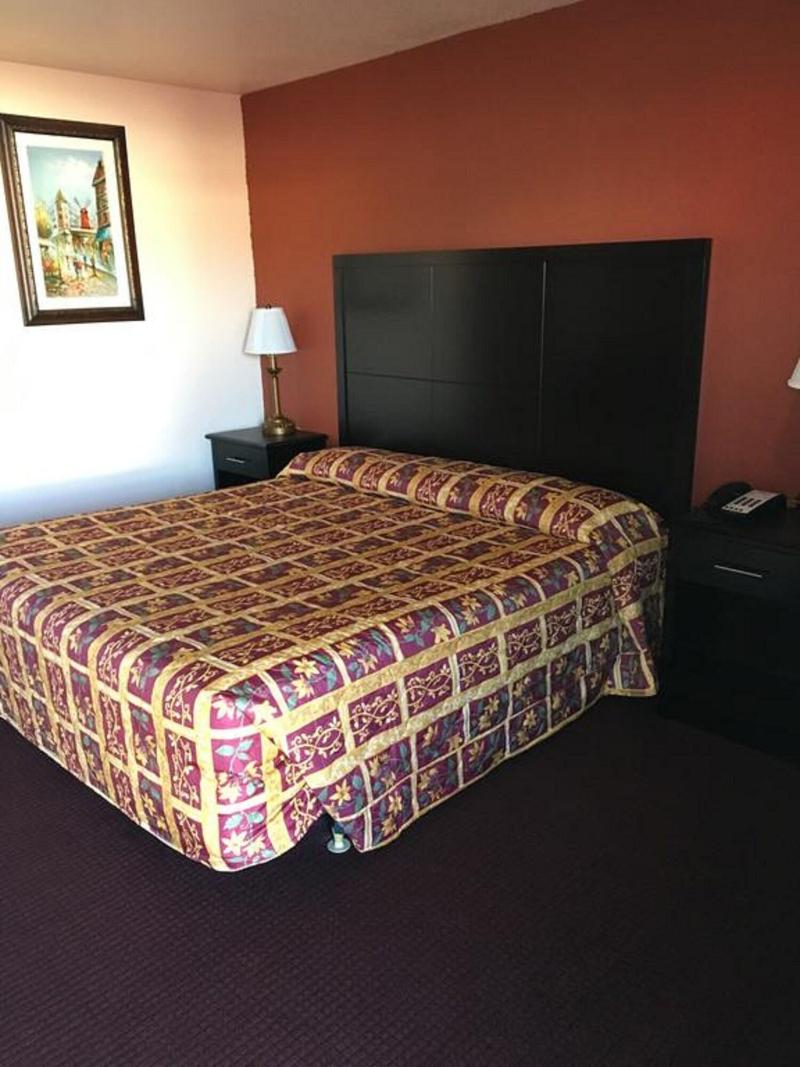 Ozark Springs Lodge image