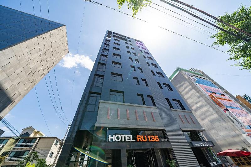 Hotel Ru136 image