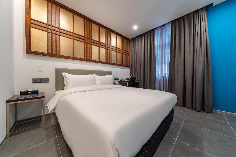 Hotel Ru136 image