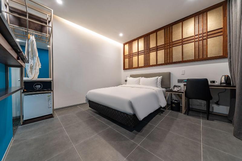 Hotel Ru136 image