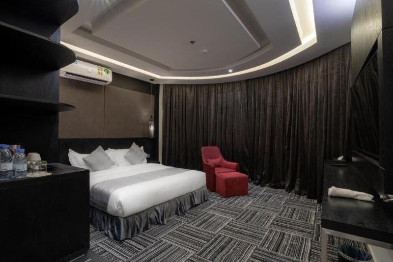 South Hotel Suites image