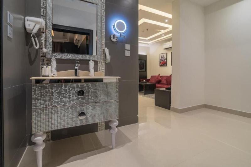 South Hotel Suites image