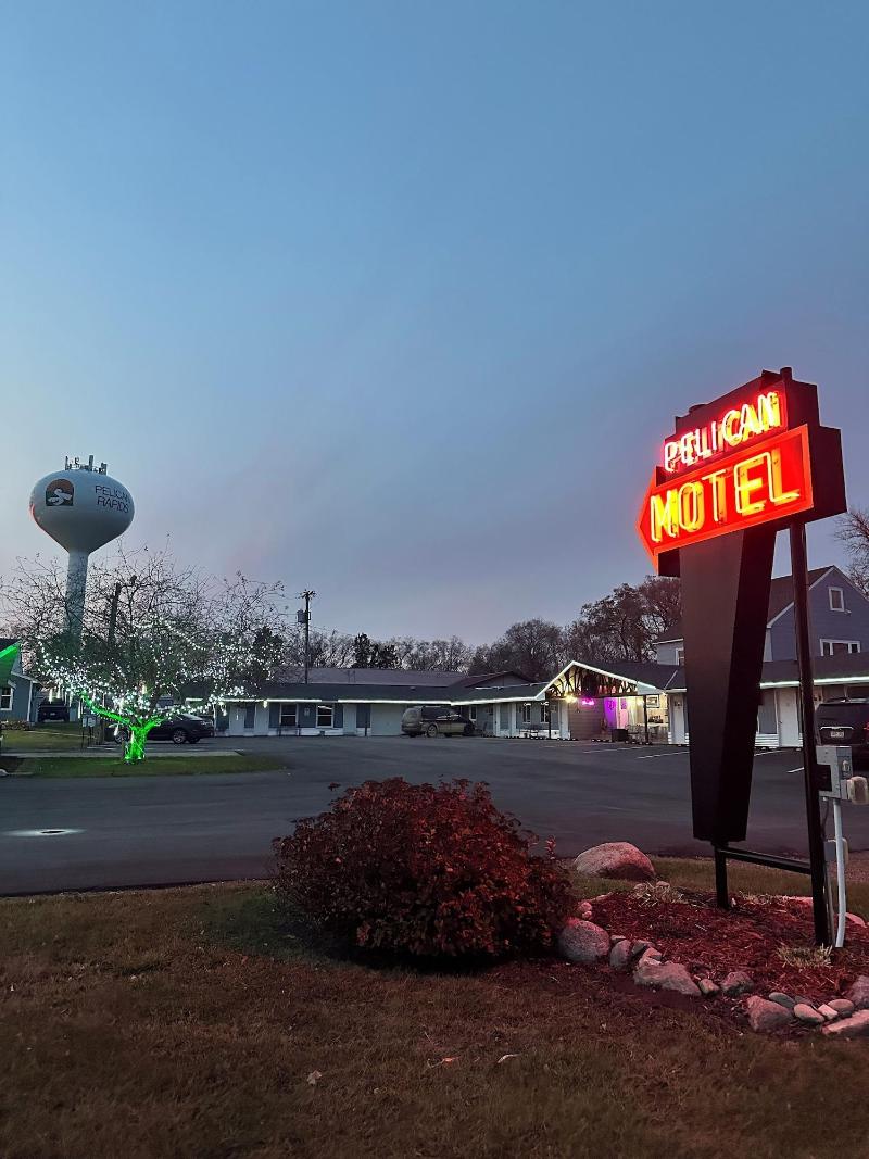 Pelican Motel image