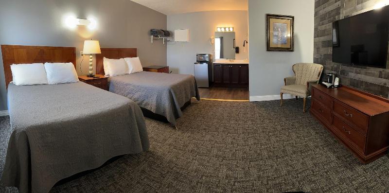 Pelican Motel image