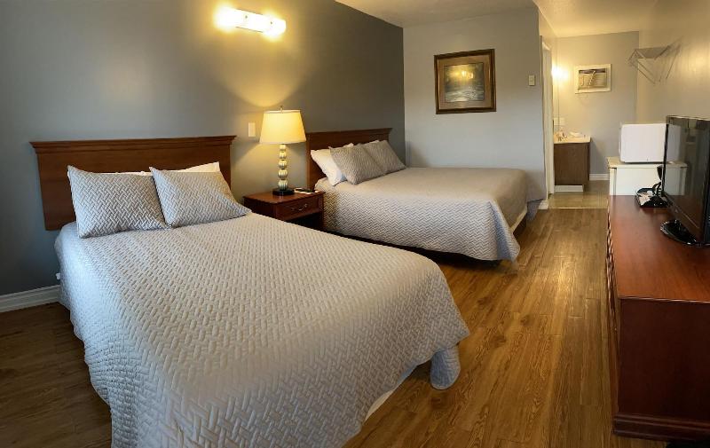 Pelican Motel image