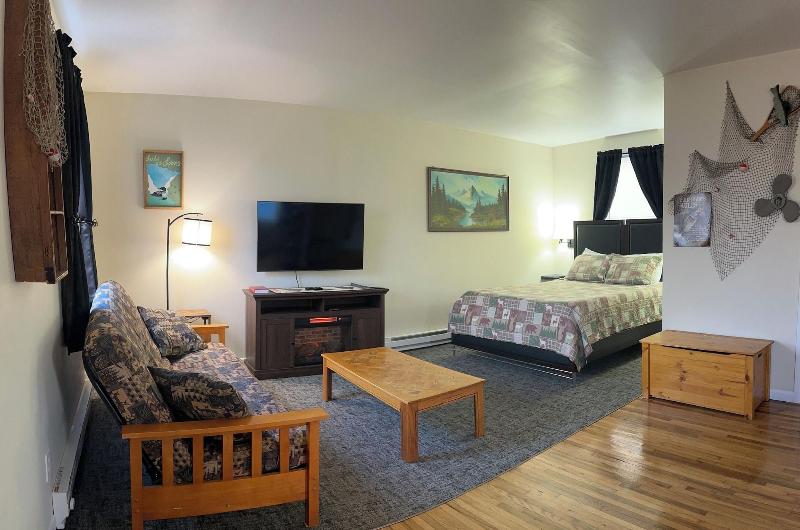 Pelican Motel image