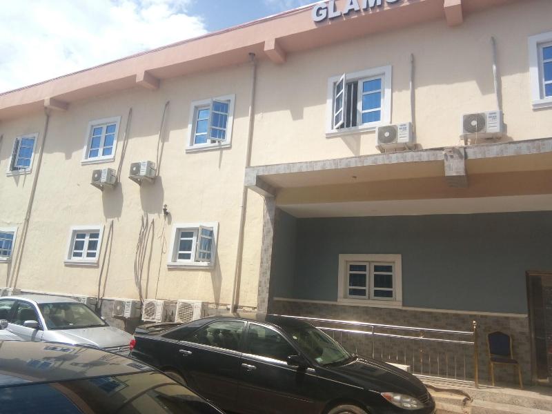 Glamour Park Hotel Suites image