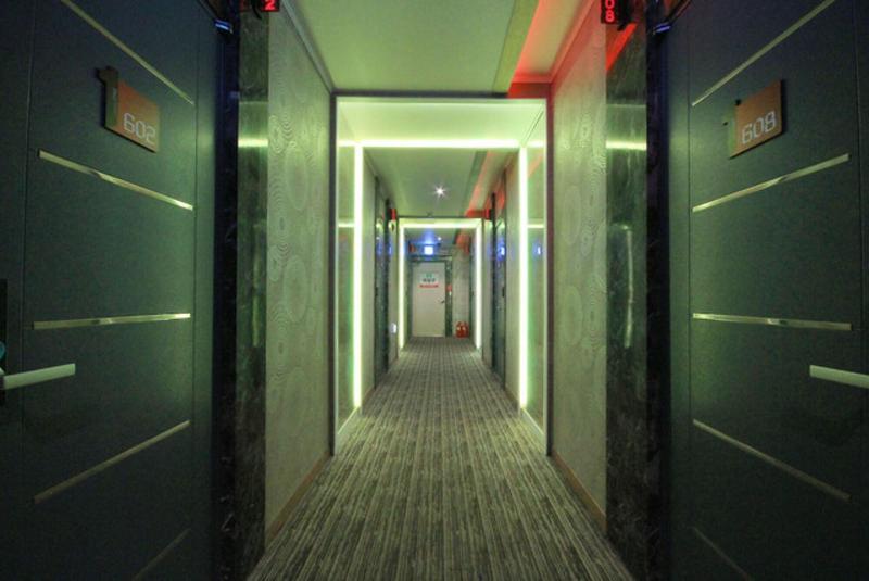 One Motel image