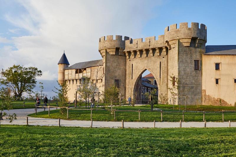 Puy Du Fou France Hotel La Citadelle — photo 3