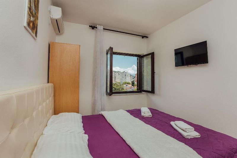 Apartments Bonaca Igalo image