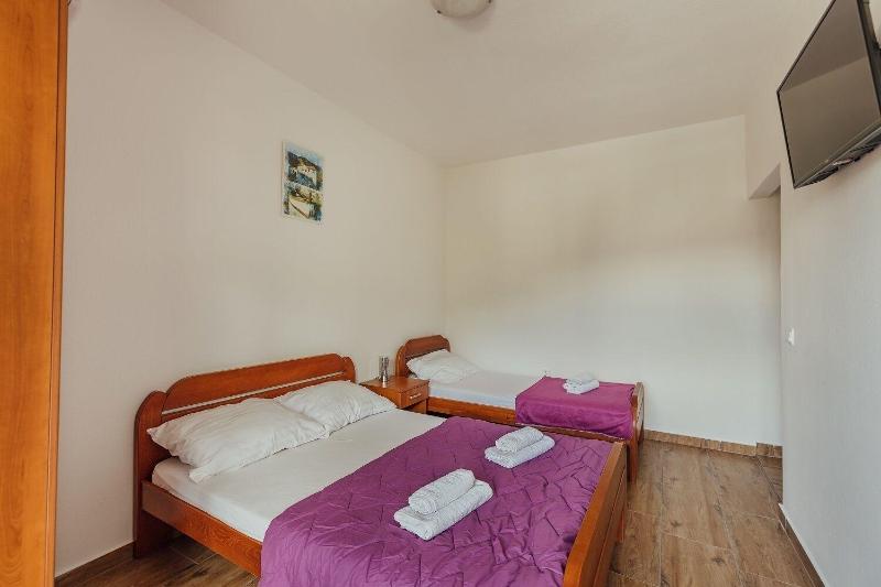 Apartments Bonaca Igalo image