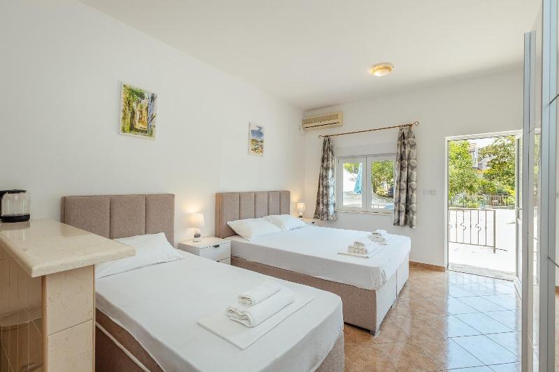 Apartments Bonaca Igalo image