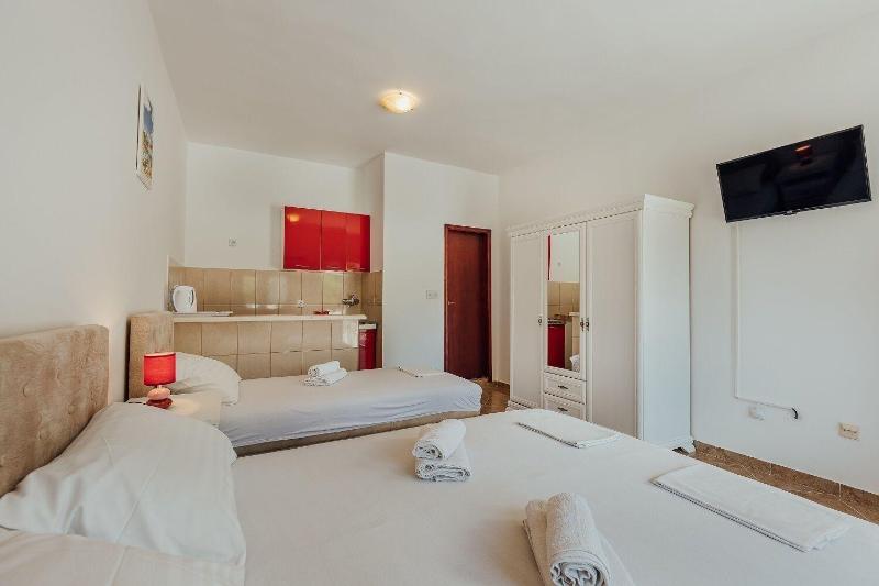 Apartments Bonaca Igalo image