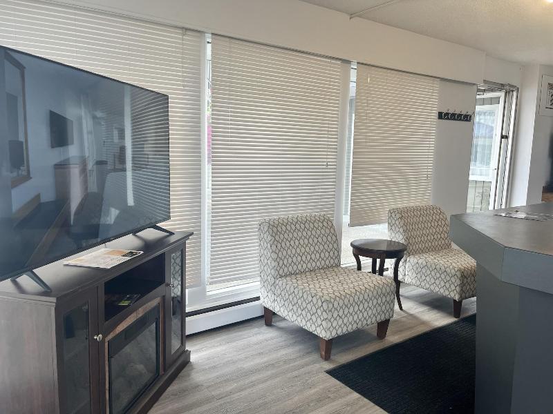 Anavada Inn Suites Spruceland image