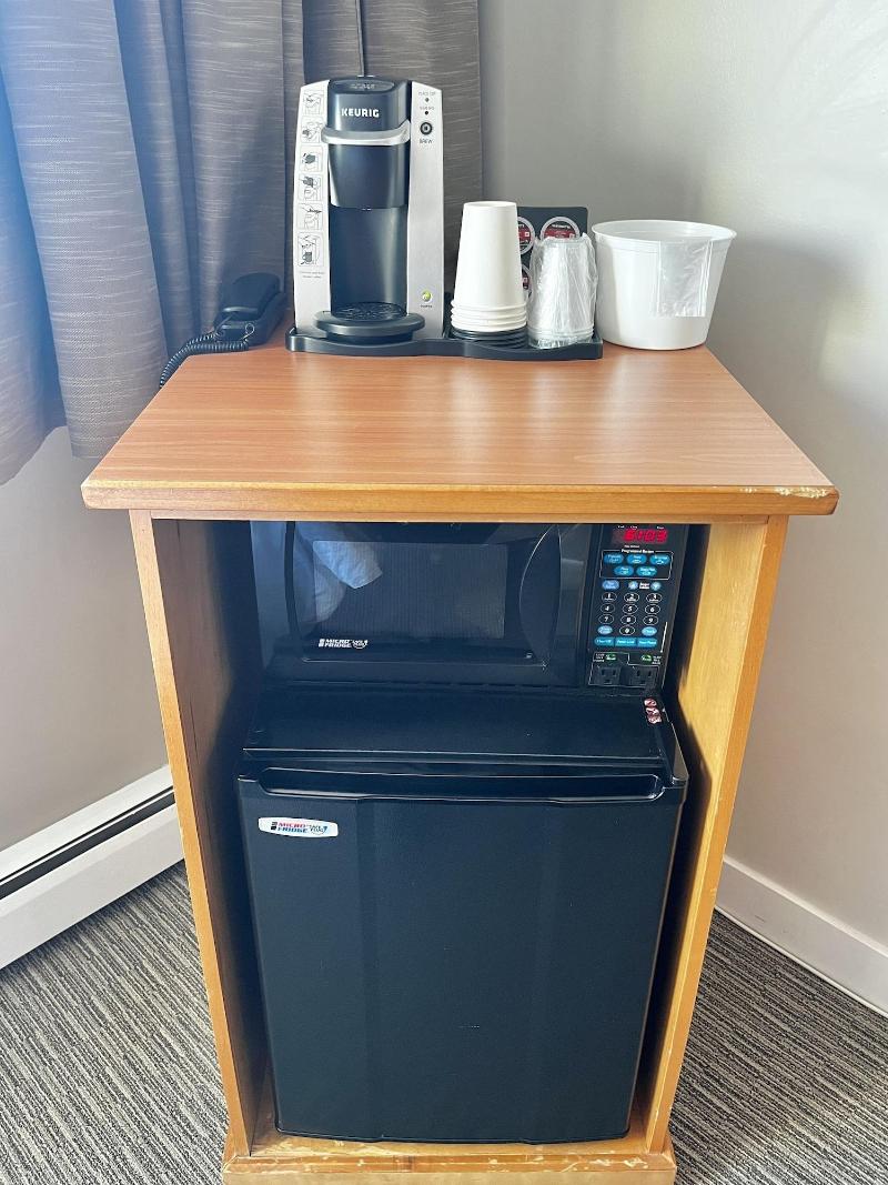 Anavada Inn Suites Spruceland image