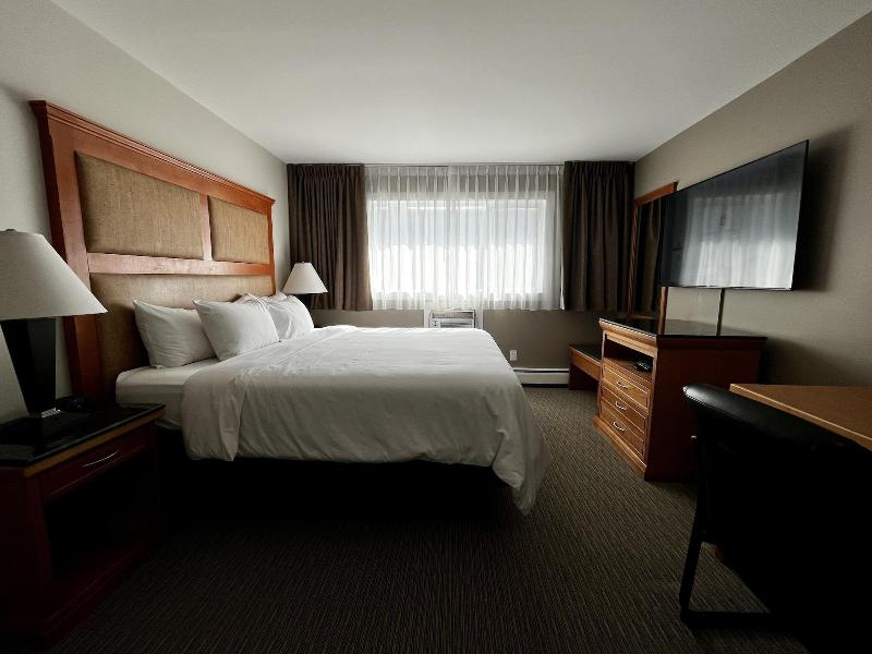 Anavada Inn Suites Spruceland image