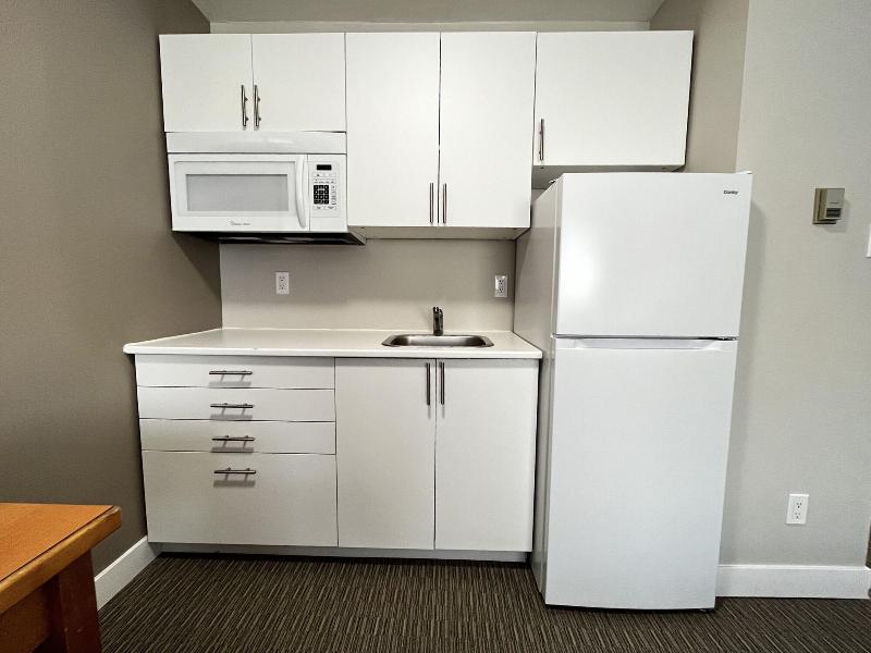 Anavada Inn Suites Spruceland image
