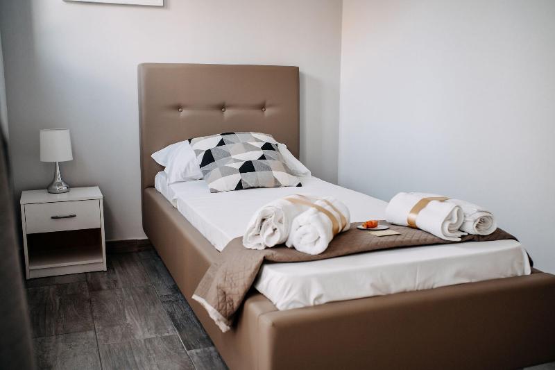 B&B Stramondo image