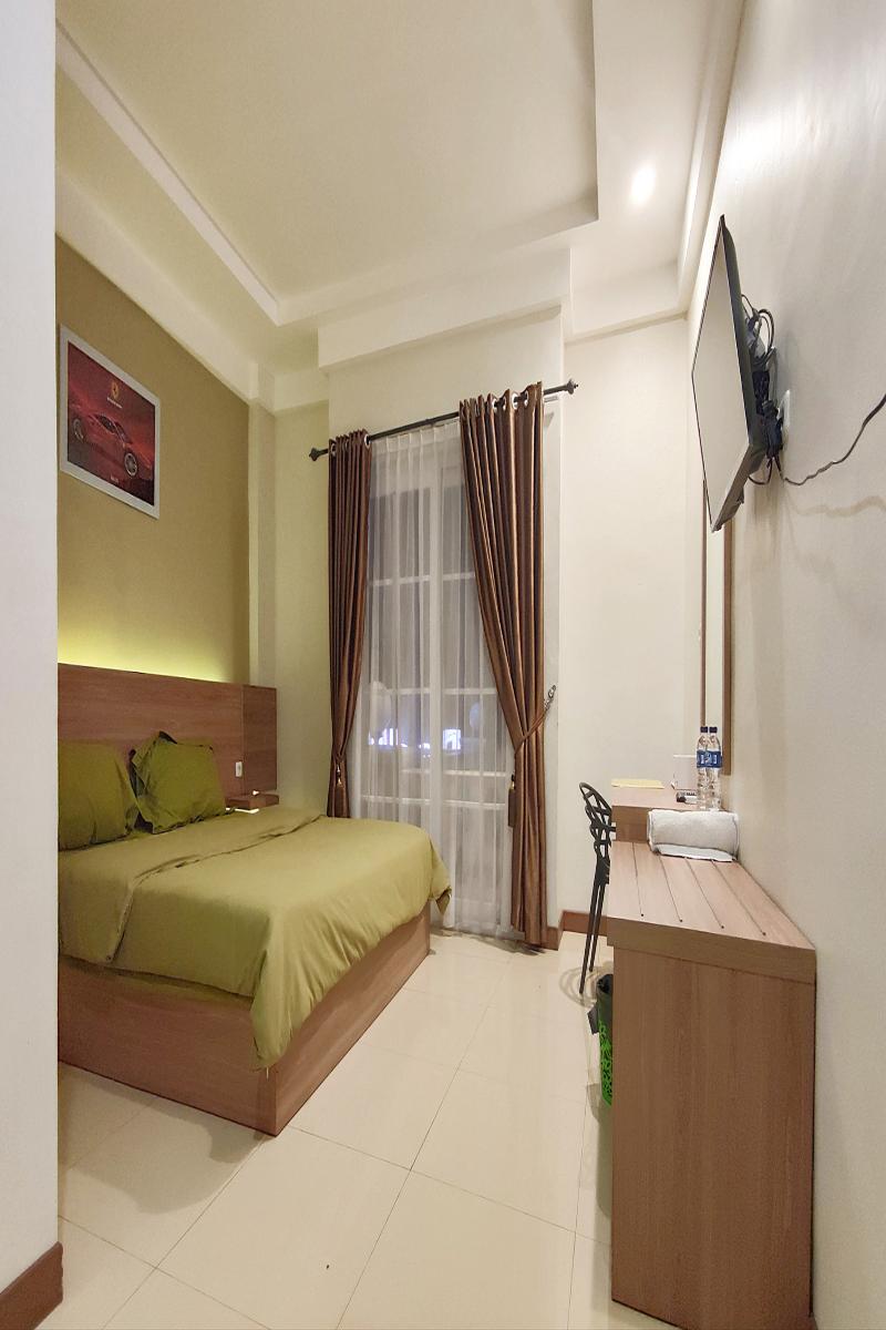 Green Forest Hotel by ZUZU image