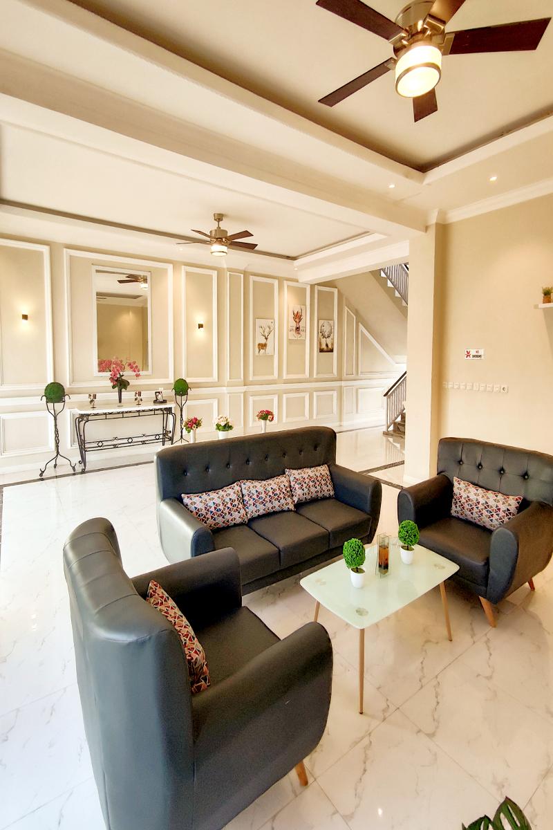 Green Forest Hotel by ZUZU image