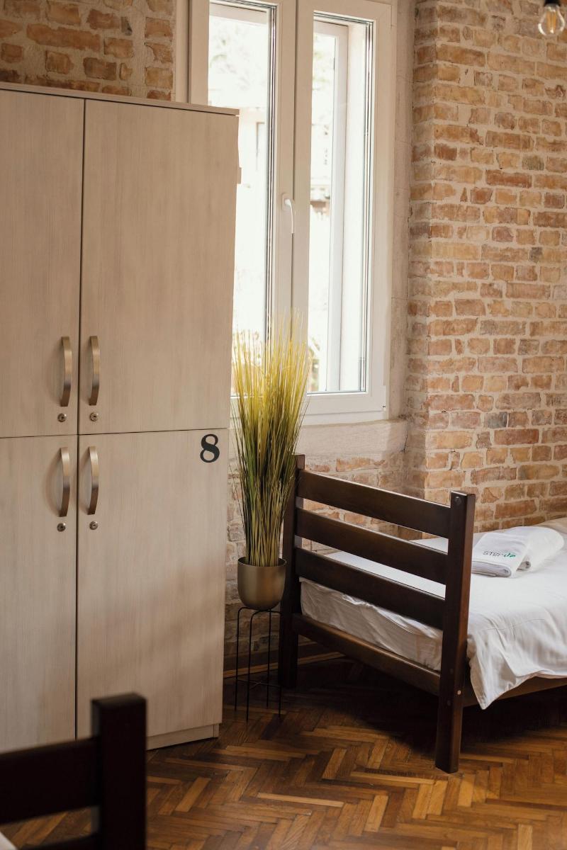Guesthouse Step image