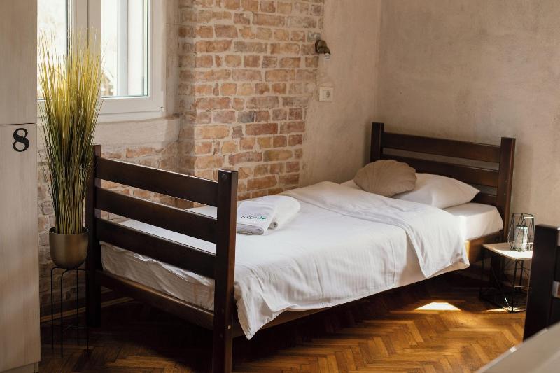 Guesthouse Step image