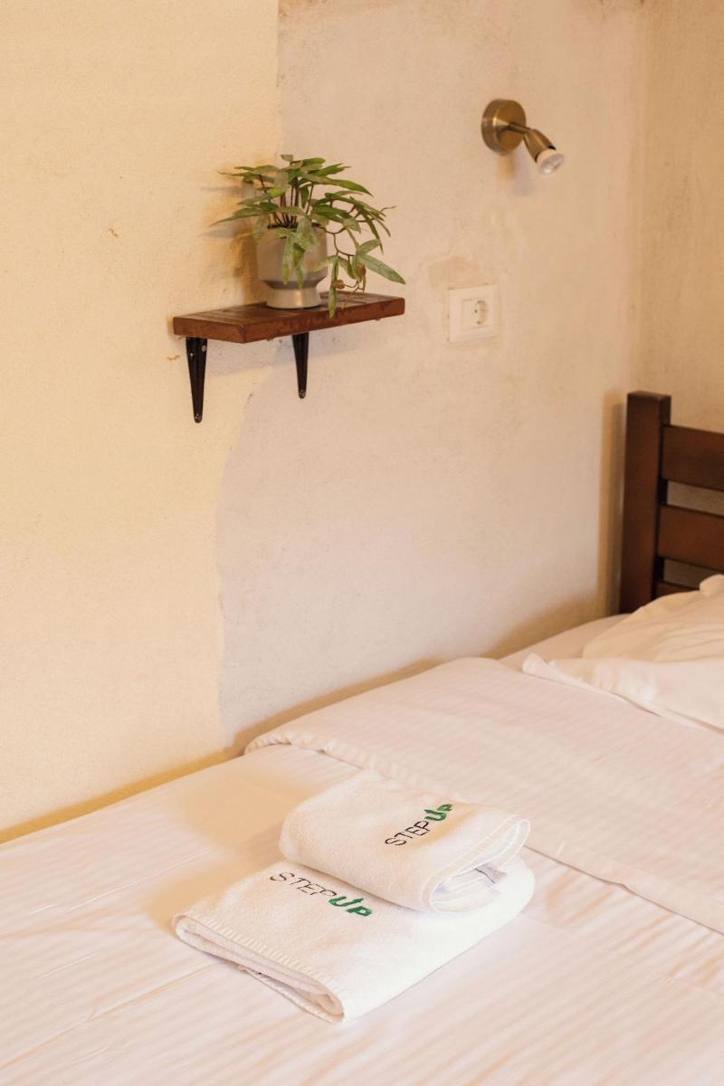 Guesthouse Step image