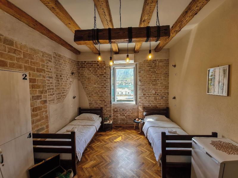 Guesthouse Step image