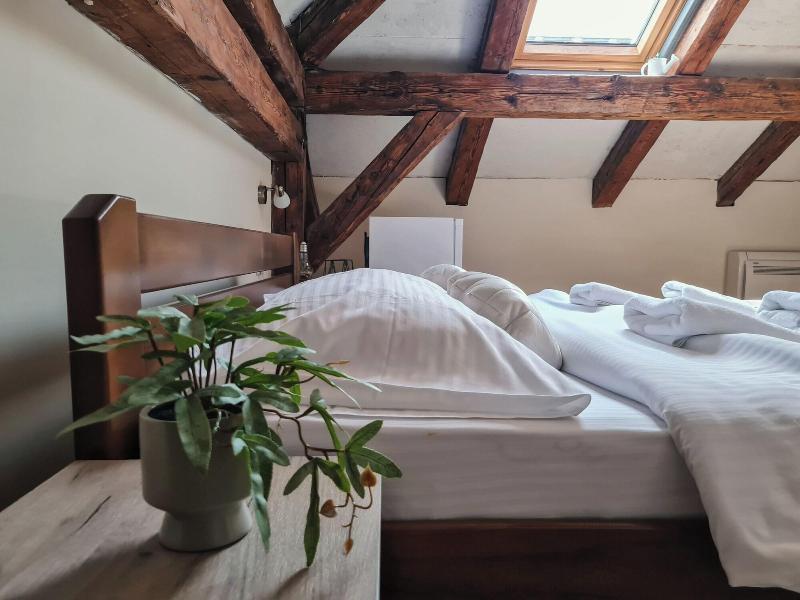 Guesthouse Step image