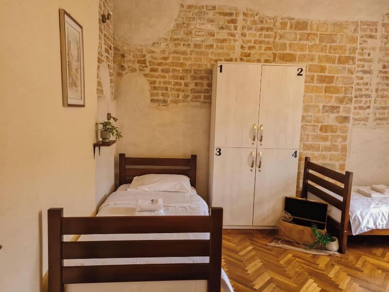 Guesthouse Step image