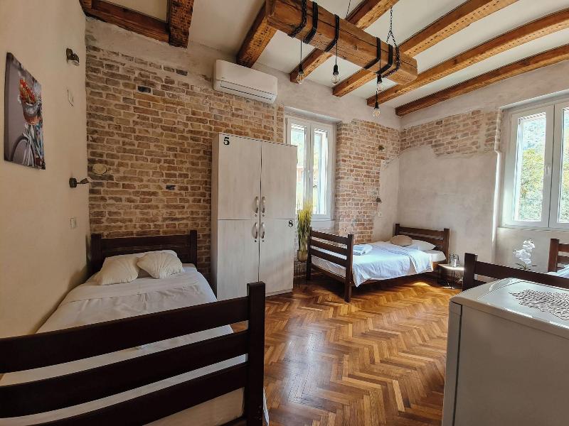 Guesthouse Step image